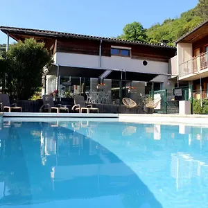 Le Vanseen Hotel